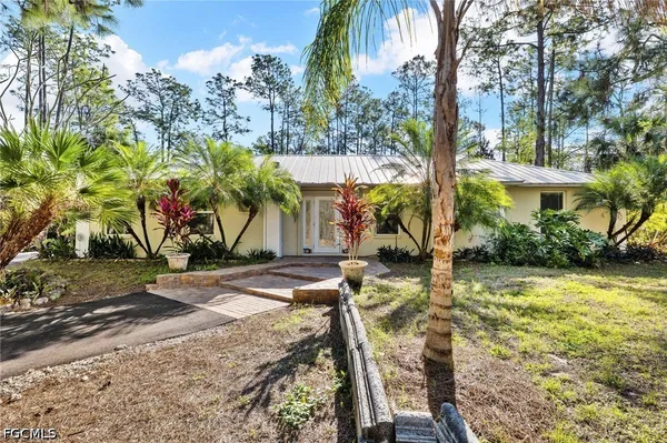 $489,000 | 640 Desoto Boulevard South, Naples, FL 34117