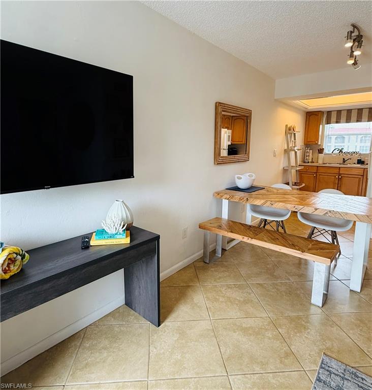 3250 10th Street North, Unit C8 Naples, FL 34103 - Photo 3 of 24