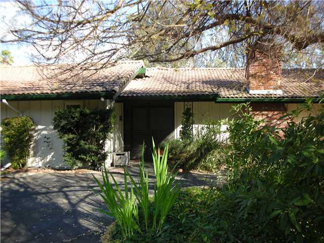 1759 Vía Entrada Fallbrook, CA 92028 - Photo 1 of 25 Gallery Image 1