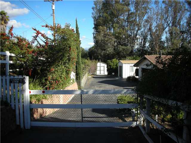 1759 Vía Entrada Fallbrook, CA 92028 - Photo 23 of 25 Gallery Image 23
