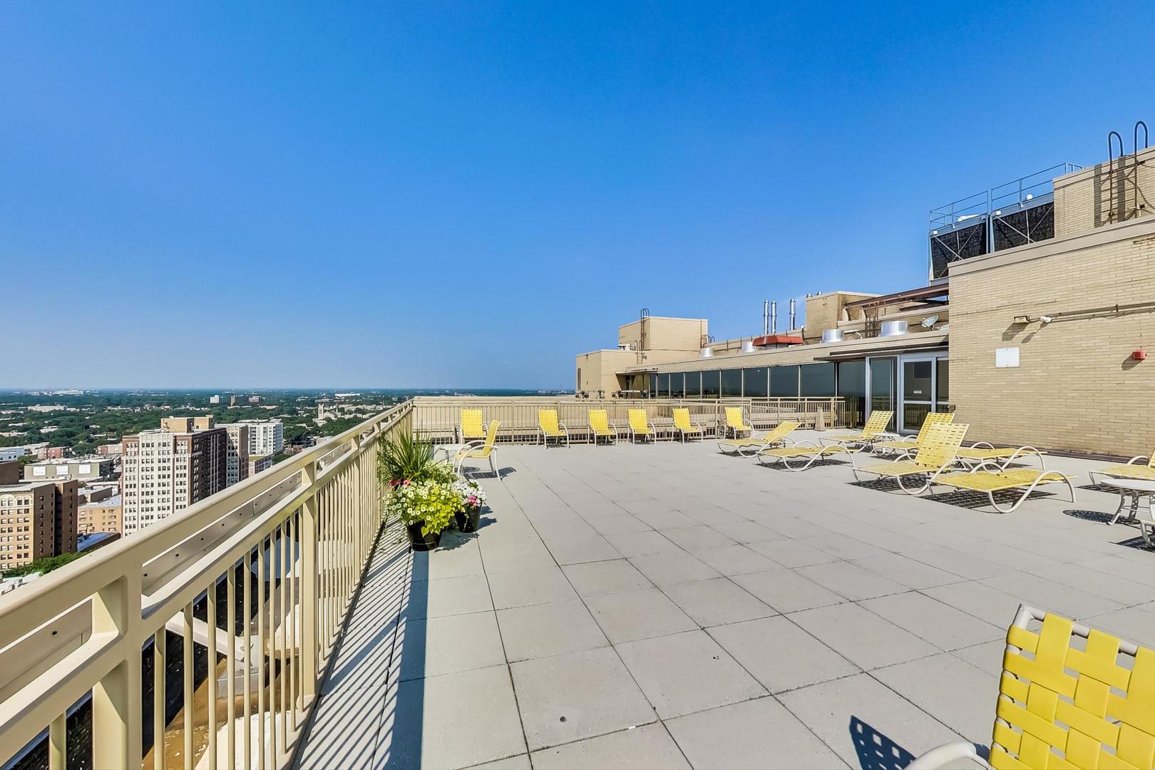 6301 North Sheridan Road, Unit 4A Chicago, IL 60660 - Photo 23 of 63 Gallery Image 23