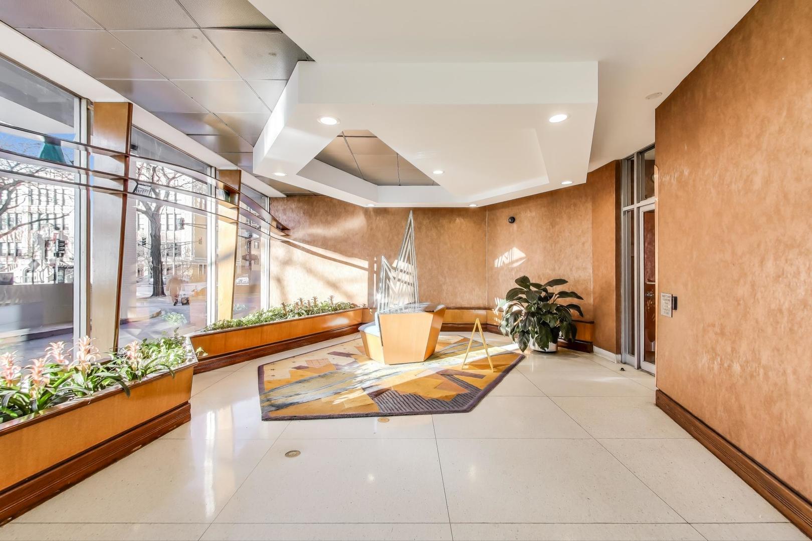 6301 North Sheridan Road, Unit 4A Chicago, IL 60660 - Photo 47 of 63 Gallery Image 47