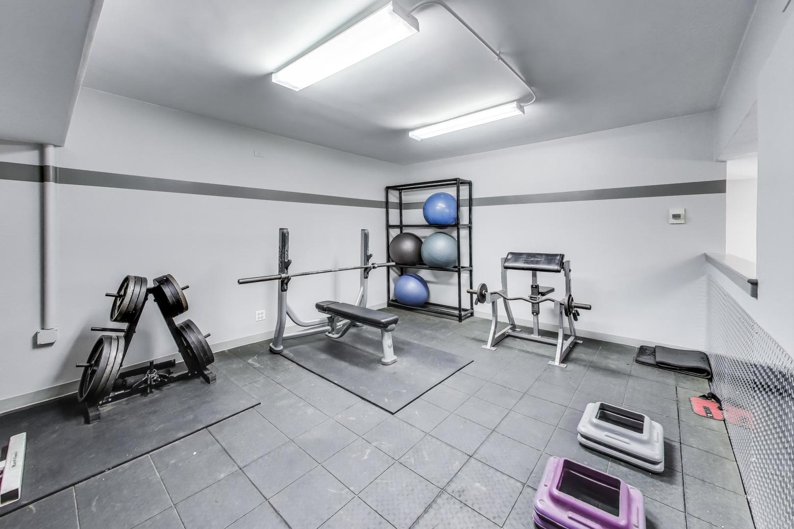 6301 North Sheridan Road, Unit 4A Chicago, IL 60660 - Photo 55 of 63 Gallery Image 55