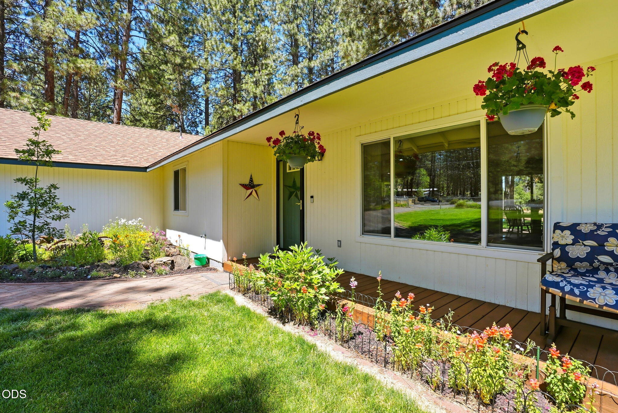 19184 Baker Road Bend, OR 97702 - Photo 4 of 57
