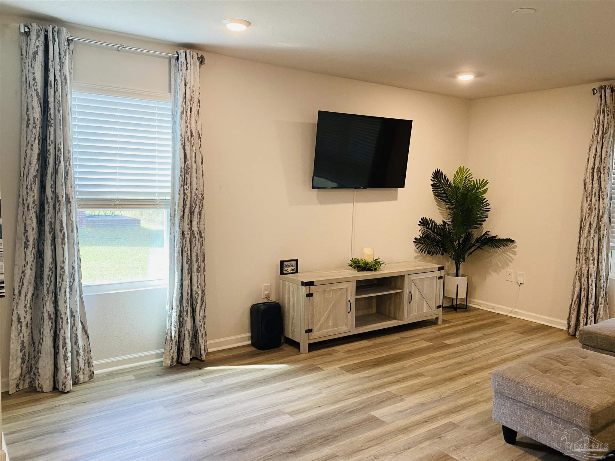 9845 Beulah Road Pensacola, FL 32526 - Photo 9 of 34