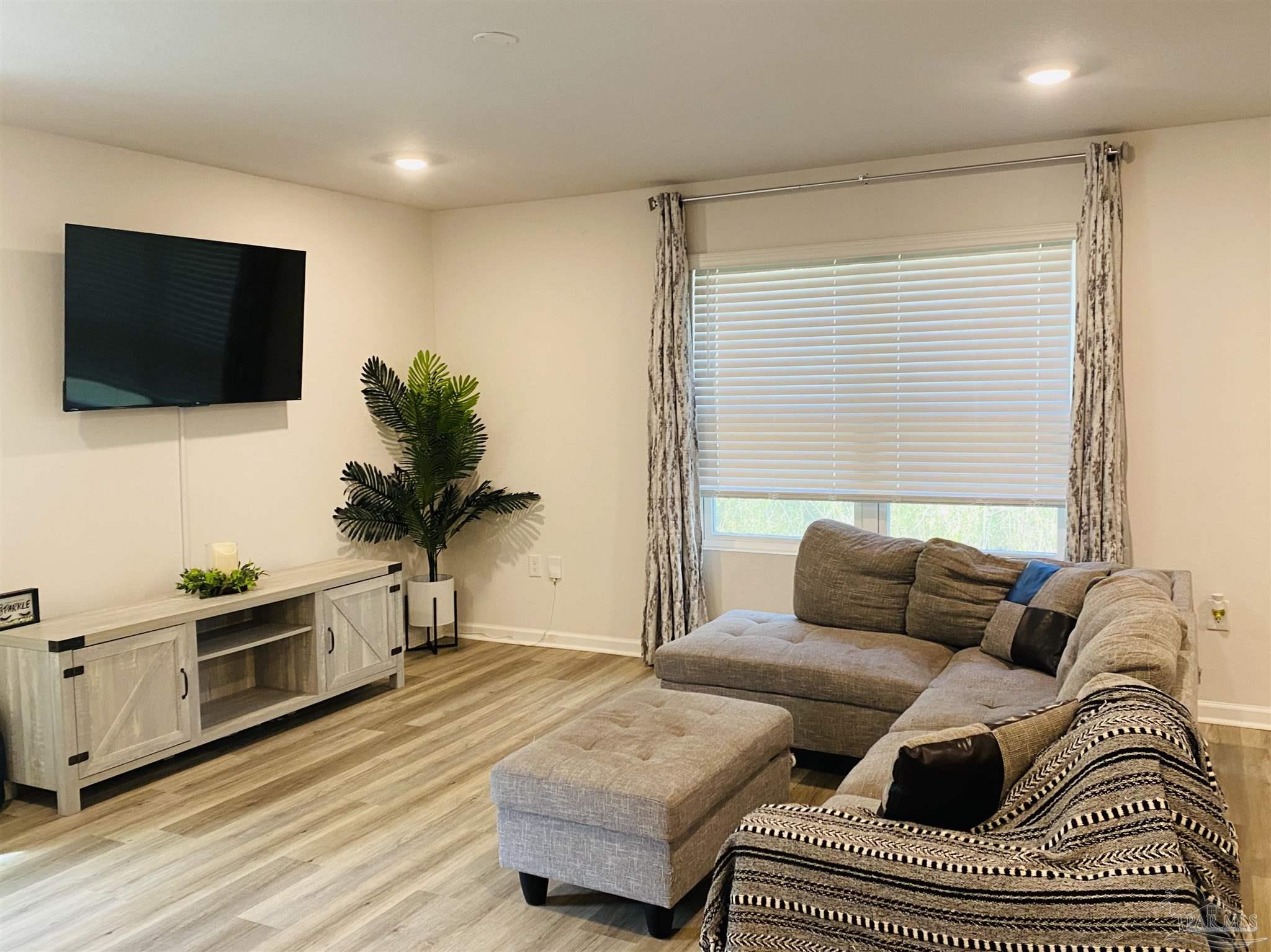 9845 Beulah Road Pensacola, FL 32526 - Photo 10 of 34