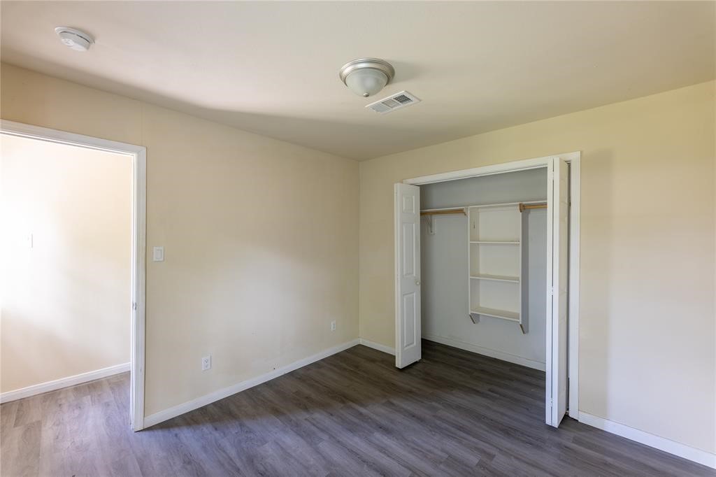 4942 Bataan Road Houston, TX 77033 - Photo 14 of 16