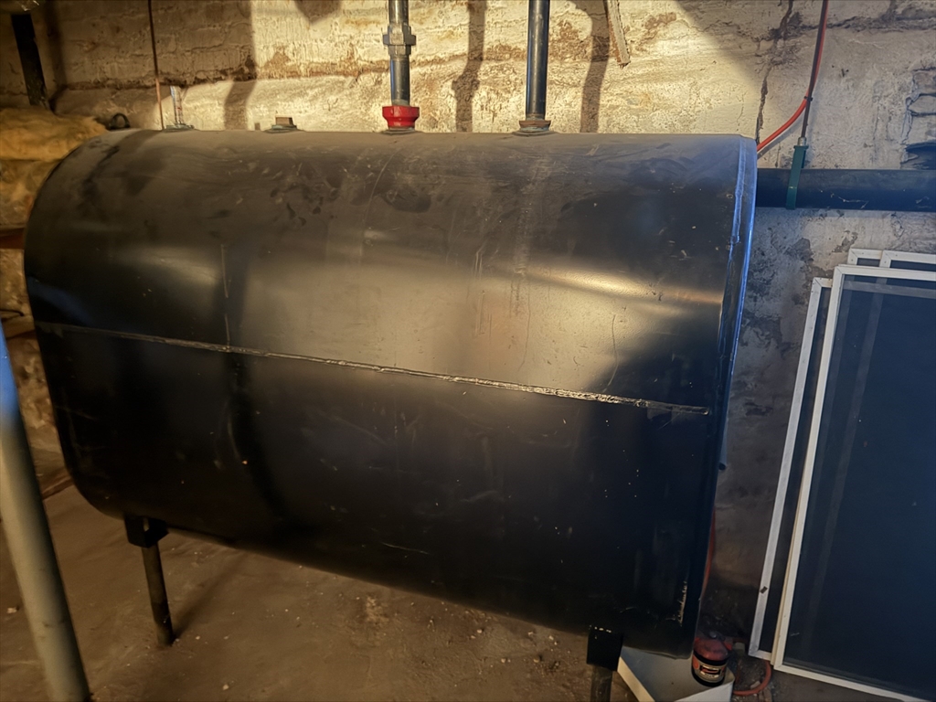 386 June Street Worcester, MA 01602 - Photo 13 of 16