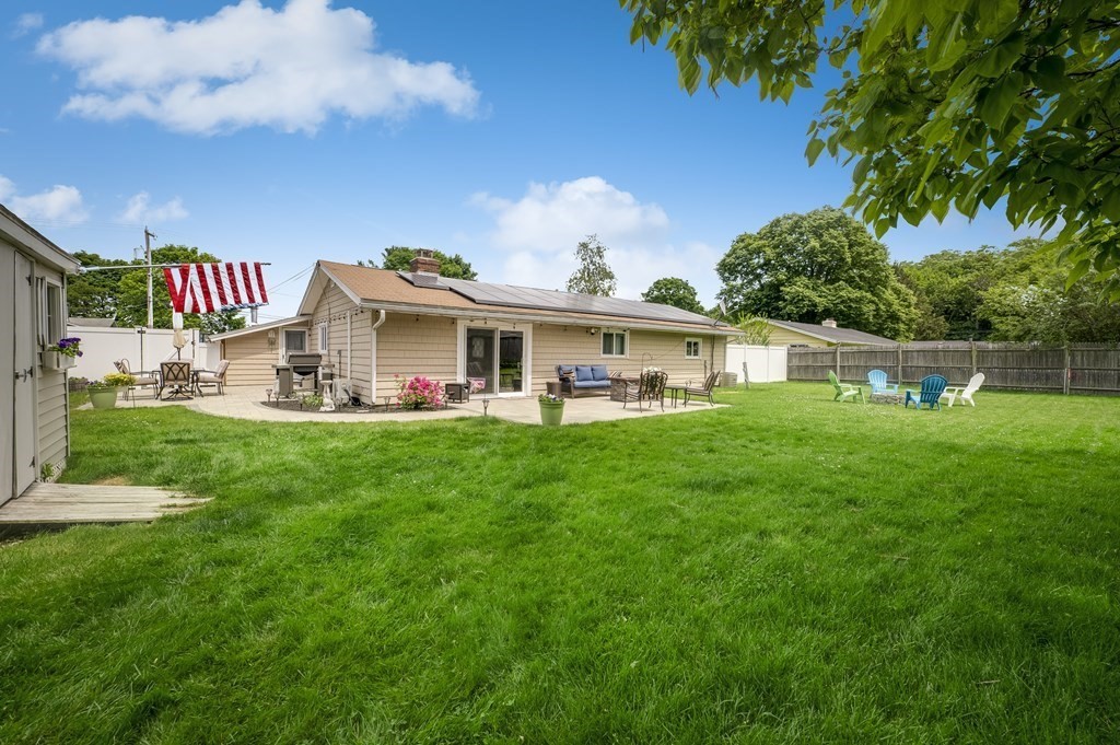 6 Wellesley Road Beverly, MA 01915 - Photo 4 of 28 Gallery Image 4