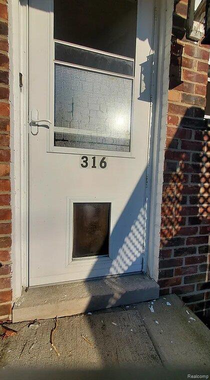 316 Sheffield Avenue Flint, MI 48503 - Photo 2 of 19