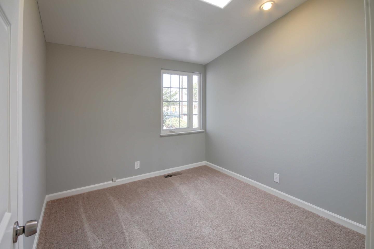 248 Beach Road Marina, CA 93933 - Photo 7 of 12 Gallery Image 7