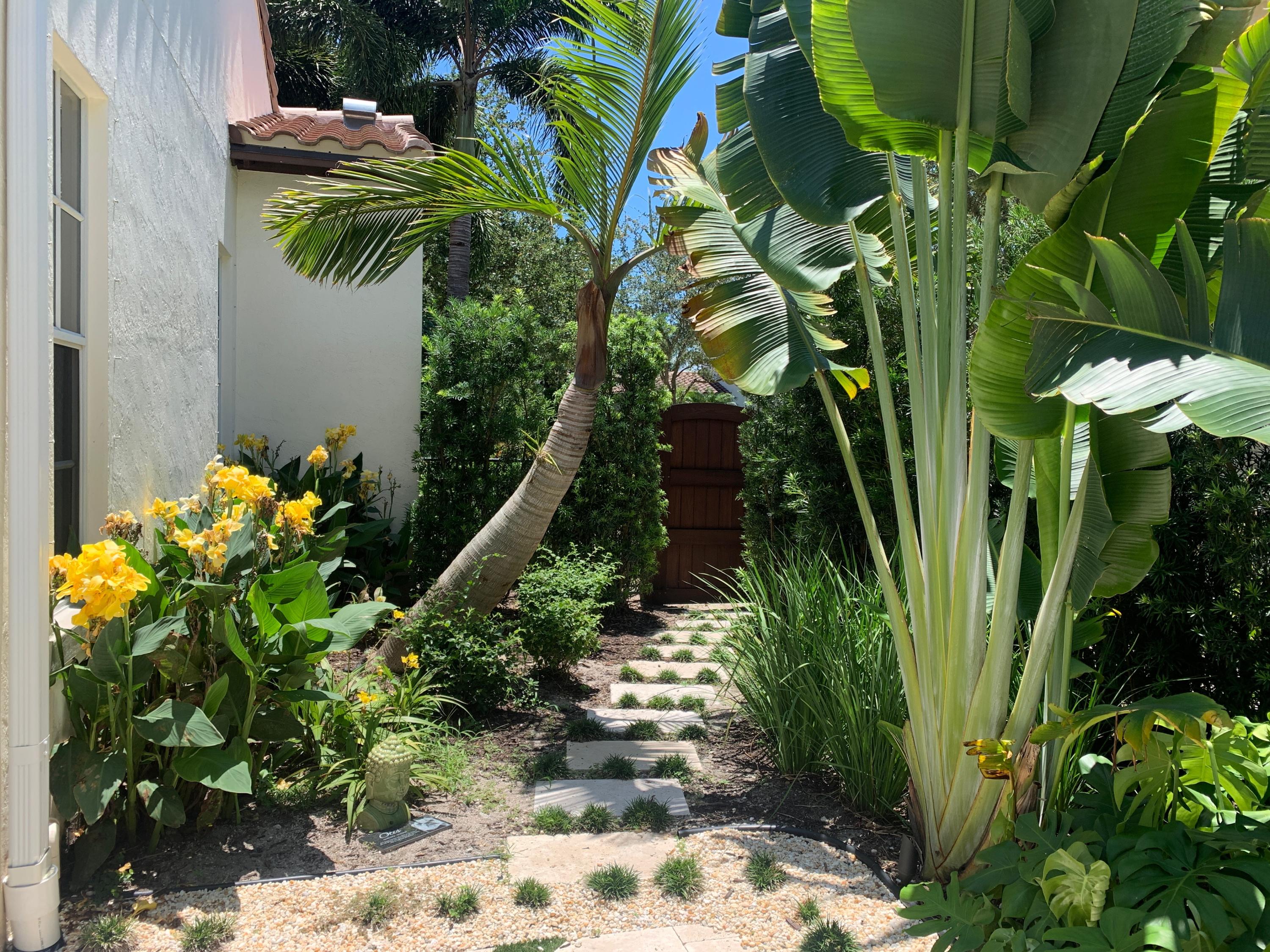 108 Santander Drive Jupiter, FL 33458 - Photo 19 of 19 Tropical Landscaping