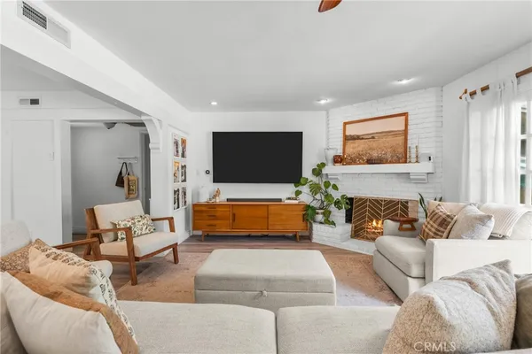 $4,995 | 9158 McLennan Avenue, North Hills, CA 91343