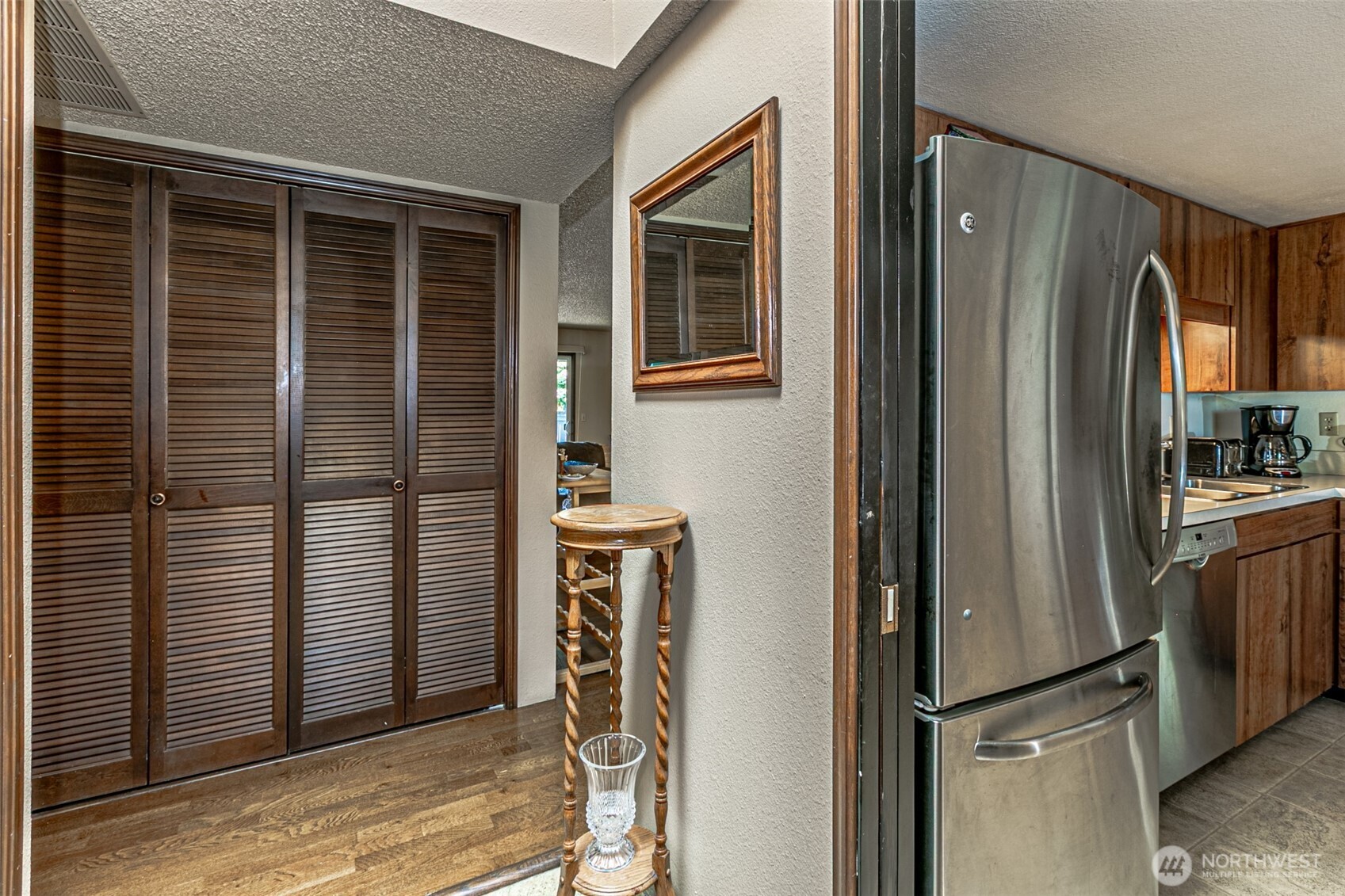 1372 Bel Air Road, Unit 8 Tacoma, WA 98406 - Photo 3 of 35