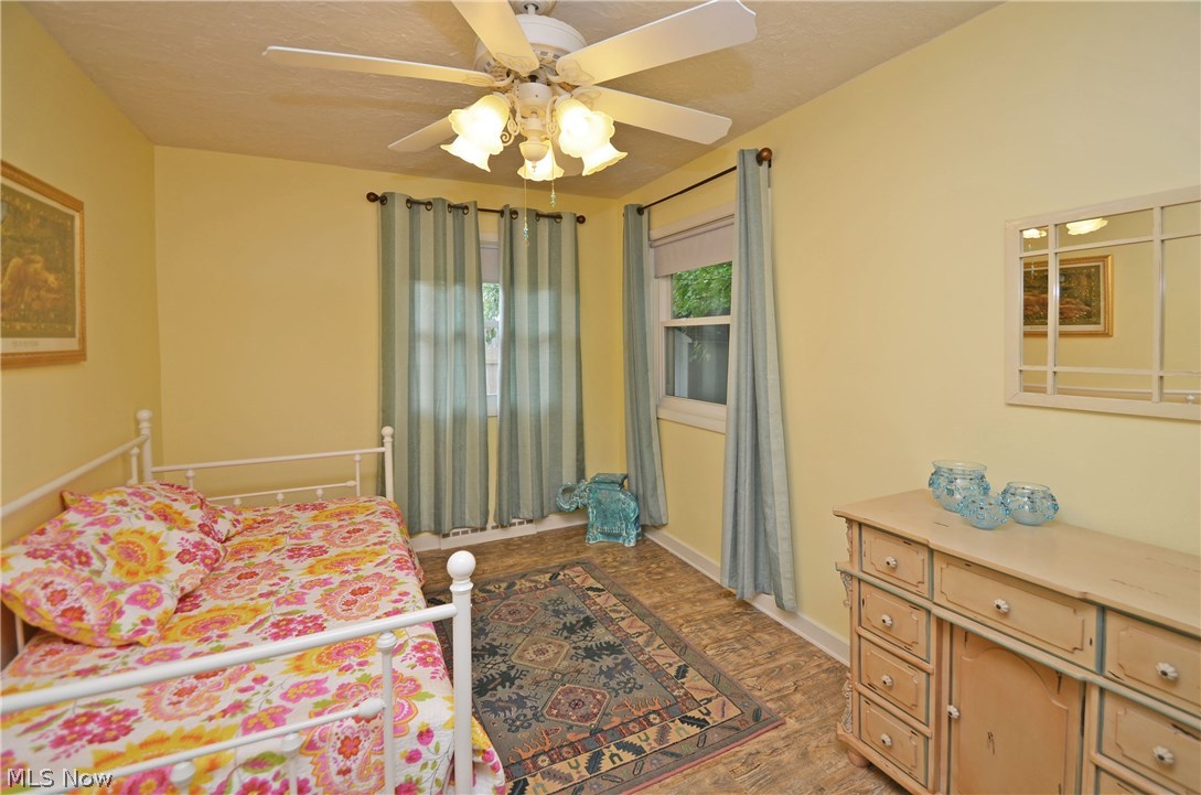 6338 Stumph Road Cleveland, OH 44130 - Photo 19 of 35