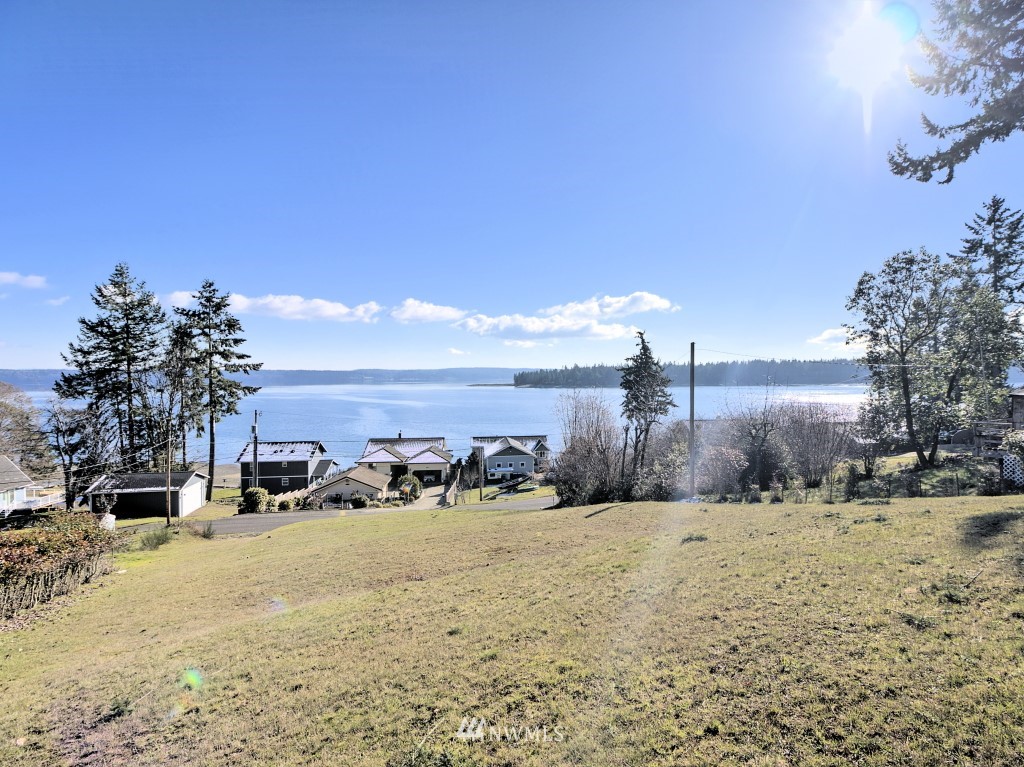 18 East Rauschert Road Grapeview, WA 98546 - Photo 9 of 14 Gallery Image 9
