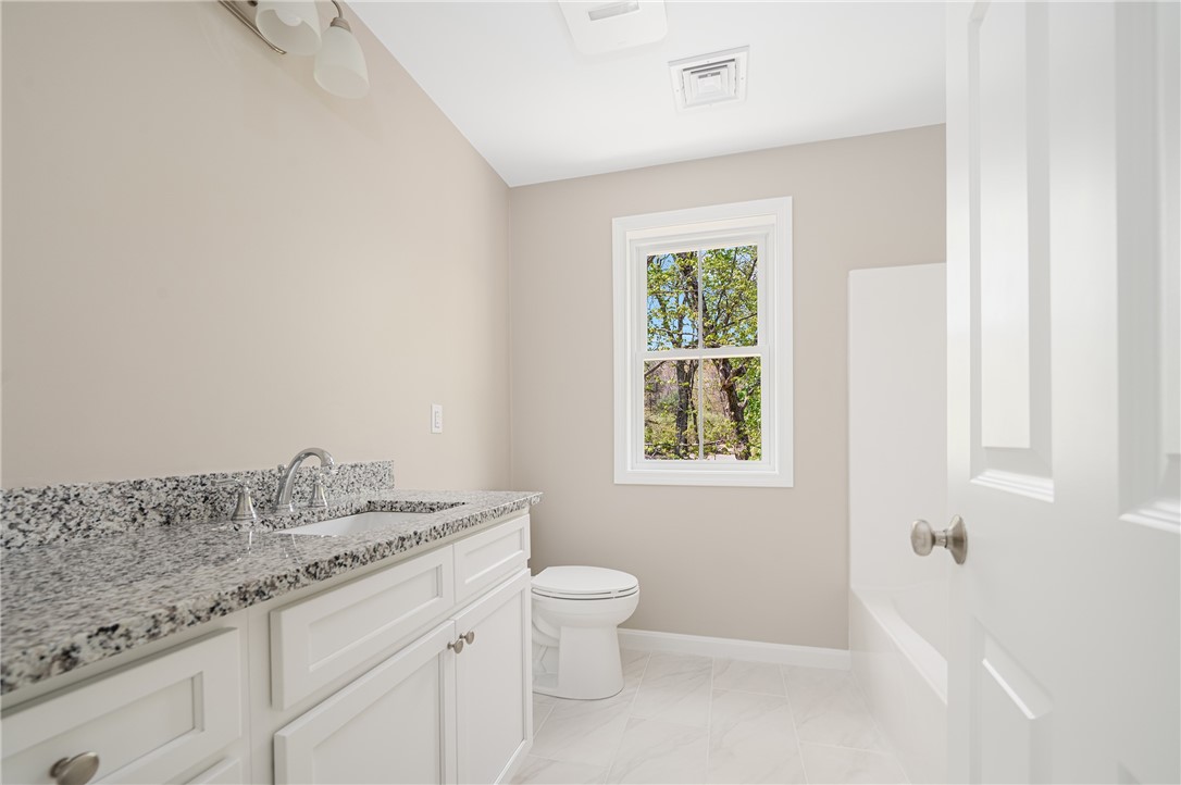 40 Farnum Pike, Unit 4 Smithfield, RI 02917 - Photo 29 of 34