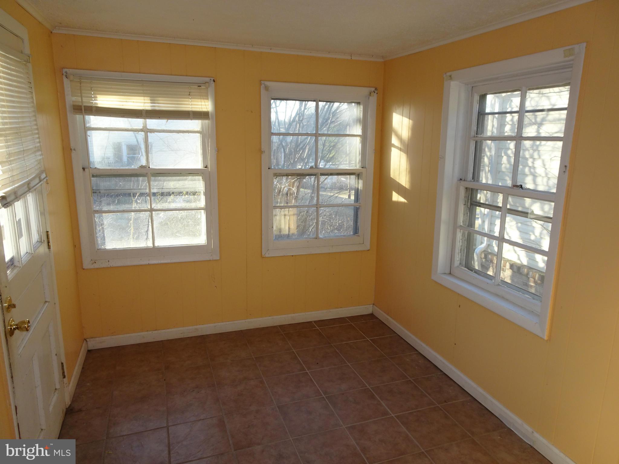 15214 Comus Road Clarksburg, MD 20871 - Photo 6 of 10 Dining Room