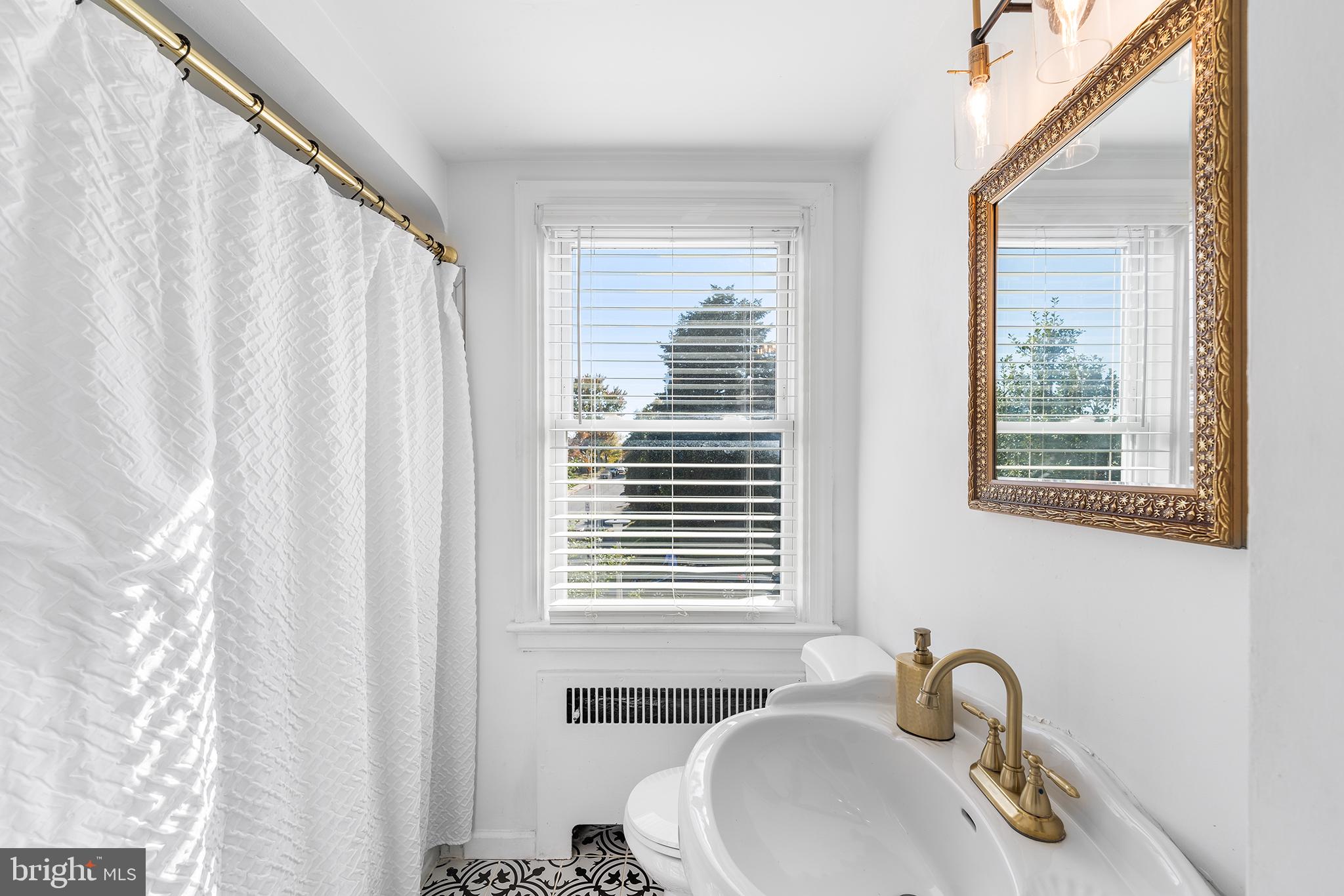 1100 Andover Road Baltimore, MD 21218 - Photo 10 of 27