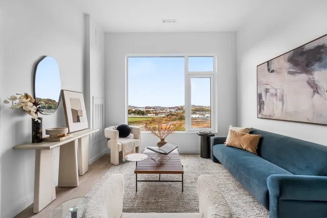 $2,400 | 93 Bennington Street, Unit 610, Revere, MA 02151