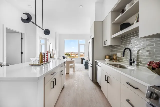 $2,400 | 93 Bennington Street, Unit 610, Revere, MA 02151