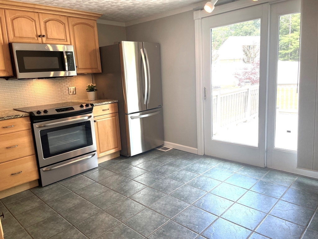 5 Miles Road Tewksbury, MA 01876 - Photo 10 of 30 Gallery Image 10