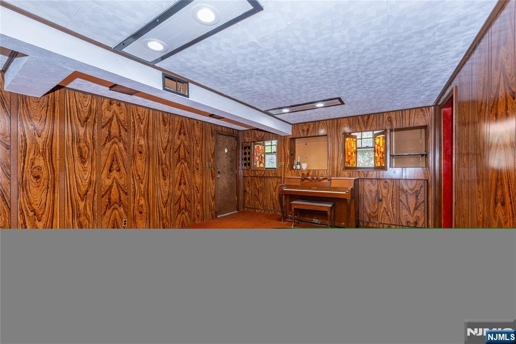 27 Glen Road West Orange, NJ 07052 - Photo 19 of 25