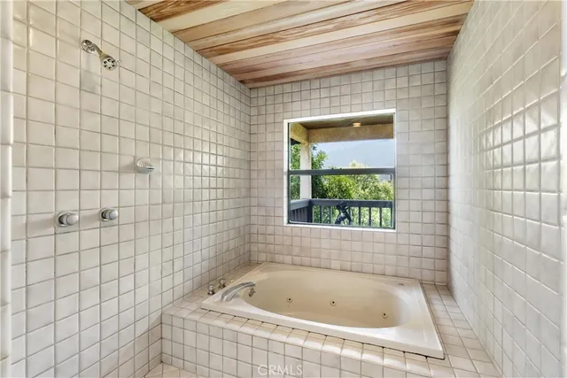 $1,790,000 | 3654 4th Avenue, La Crescenta, CA 91214