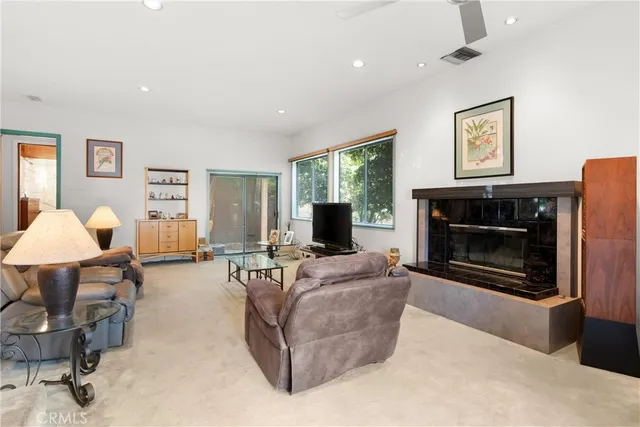 $1,790,000 | 3654 4th Avenue, La Crescenta, CA 91214