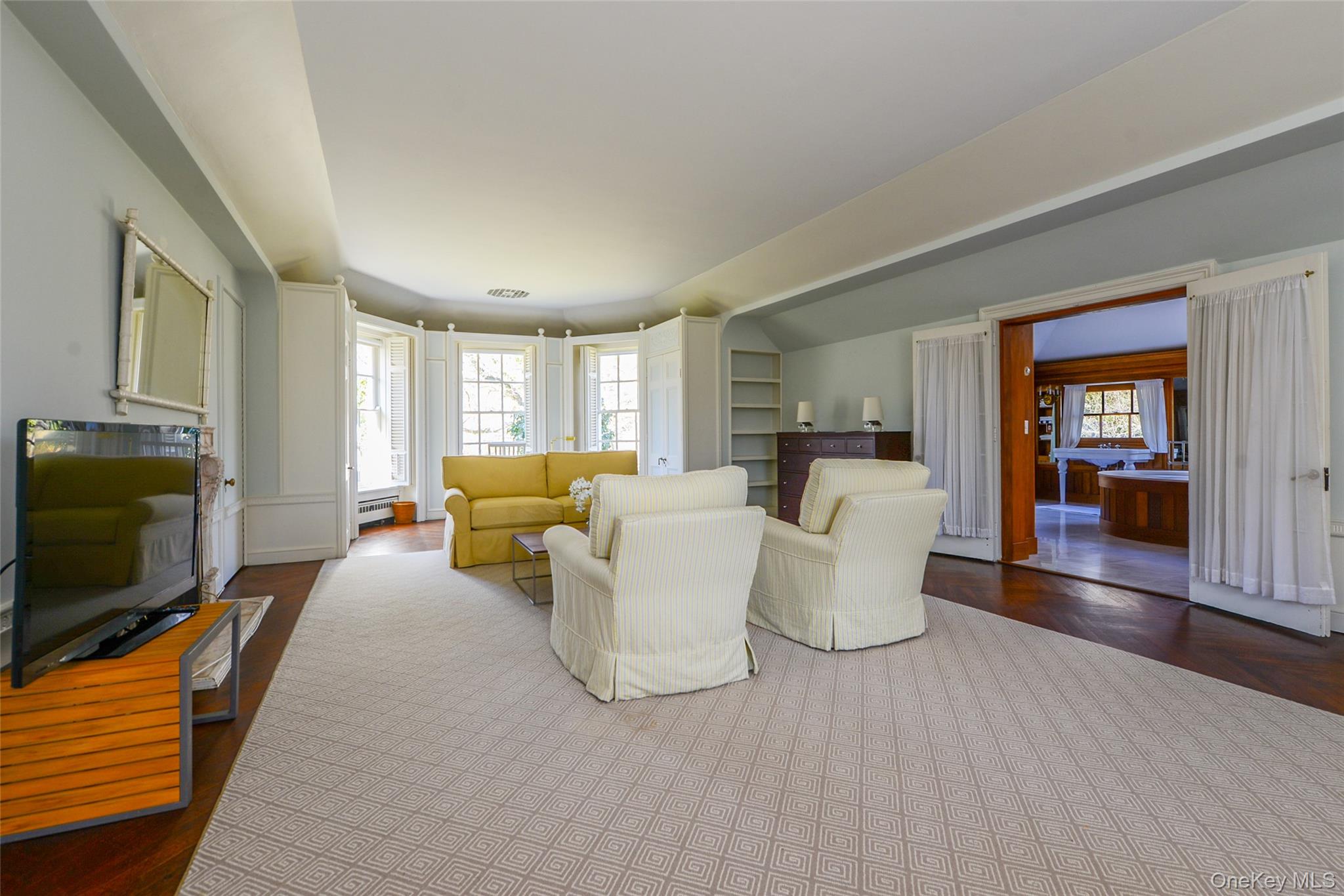 1 Pond Road Glen Cove, NY 11542 - Photo 19 of 36