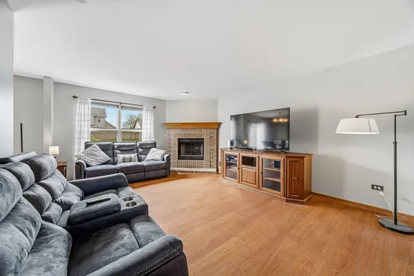 $249,900 | 5613 West Von Avenue, Unit C, Monee, IL 60449