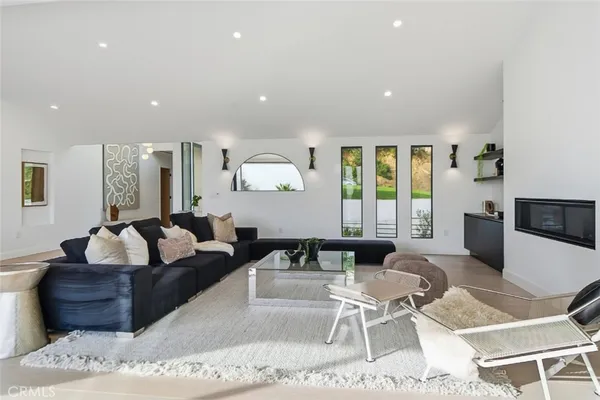 $3,275,000 | 1764 East Loma Alta Drive, Altadena, CA 91001