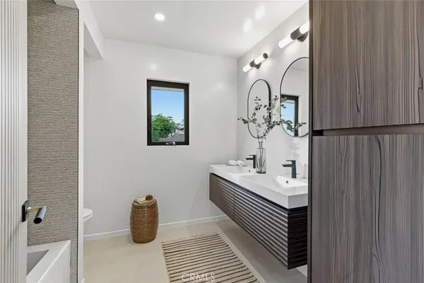 $3,275,000 | 1764 East Loma Alta Drive, Altadena, CA 91001