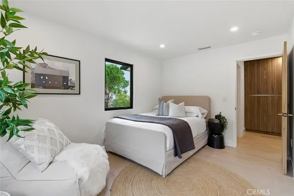 $3,275,000 | 1764 East Loma Alta Drive, Altadena, CA 91001