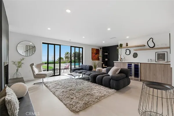 $3,275,000 | 1764 East Loma Alta Drive, Altadena, CA 91001