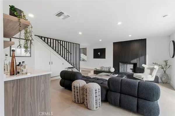 $3,275,000 | 1764 East Loma Alta Drive, Altadena, CA 91001