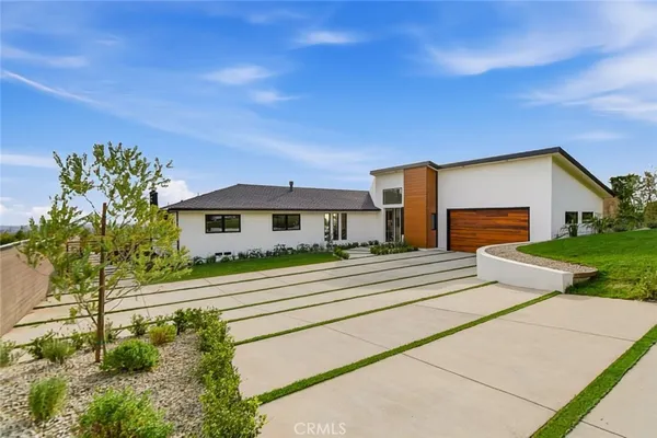 $3,275,000 | 1764 East Loma Alta Drive, Altadena, CA 91001