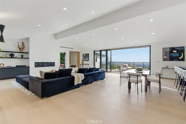 $3,275,000 | 1764 East Loma Alta Drive, Altadena, CA 91001