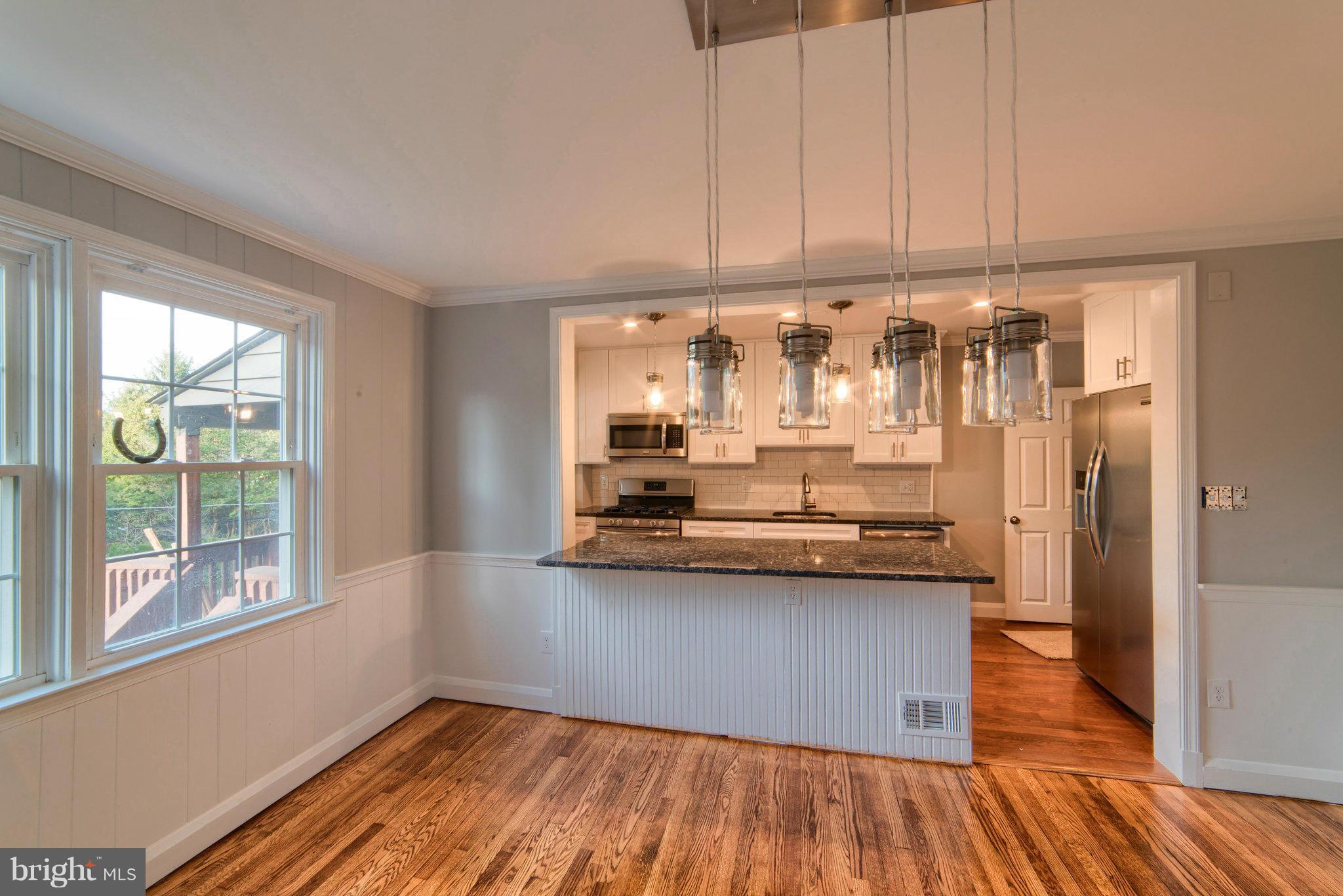 360 Old Trail Baltimore, MD 21212 - Photo 9 of 28 Dining Room