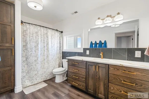 $995,000 | 956 East 1100 North, Shelley, ID 83274