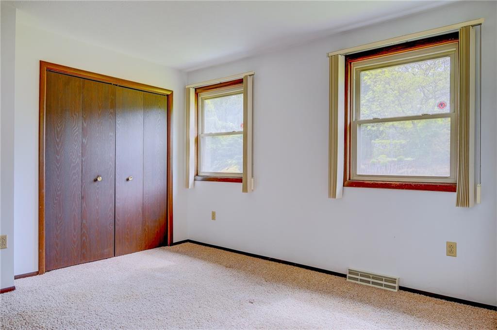 209 Spring Run Drive Monroeville, PA 15146 - Photo 8 of 21 Gallery Image 8