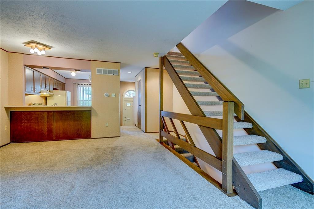 209 Spring Run Drive Monroeville, PA 15146 - Photo 9 of 21 Gallery Image 9