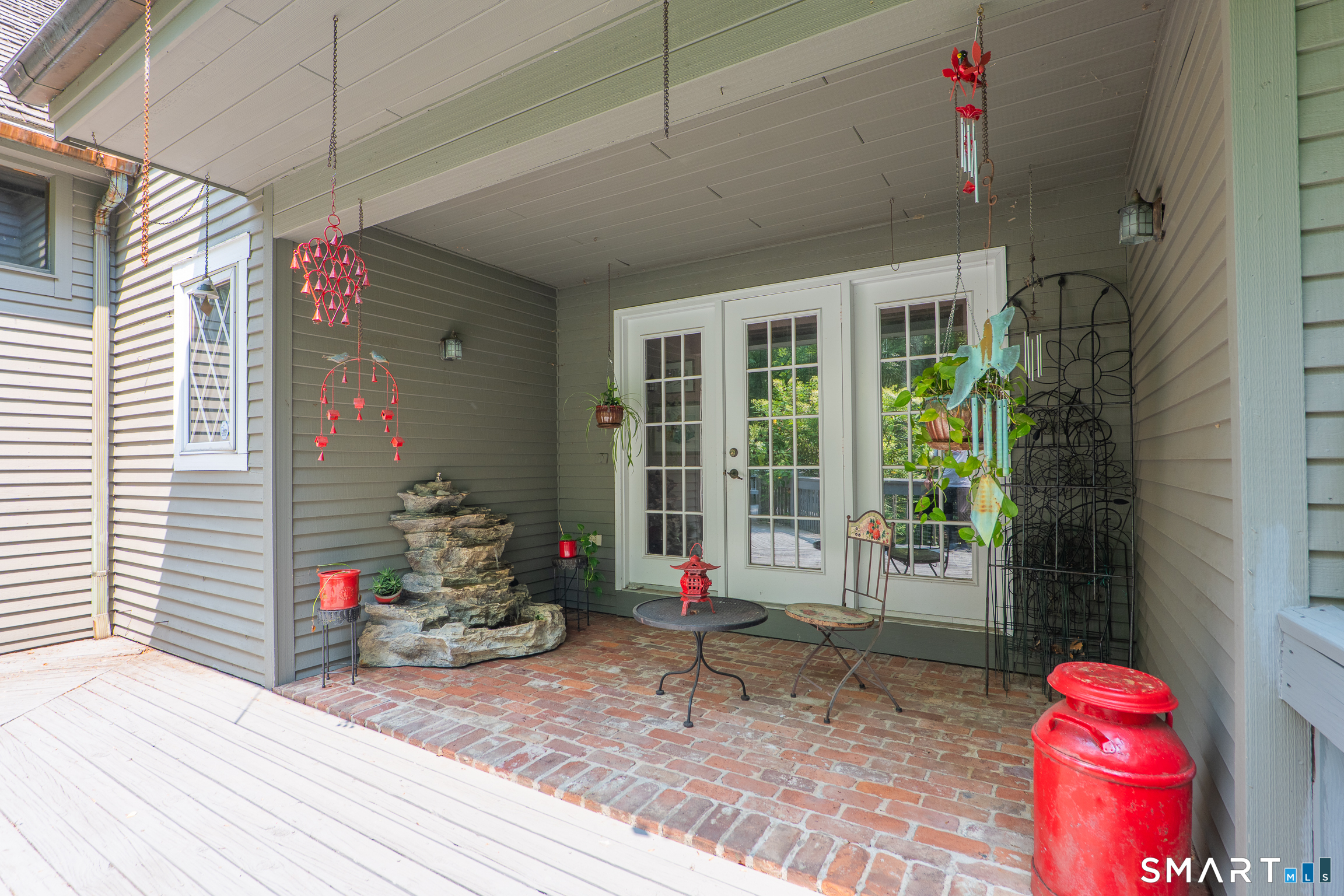 82 Taunton Hill Road Newtown, CT 06470 - Photo 6 of 40 Gallery Image 6