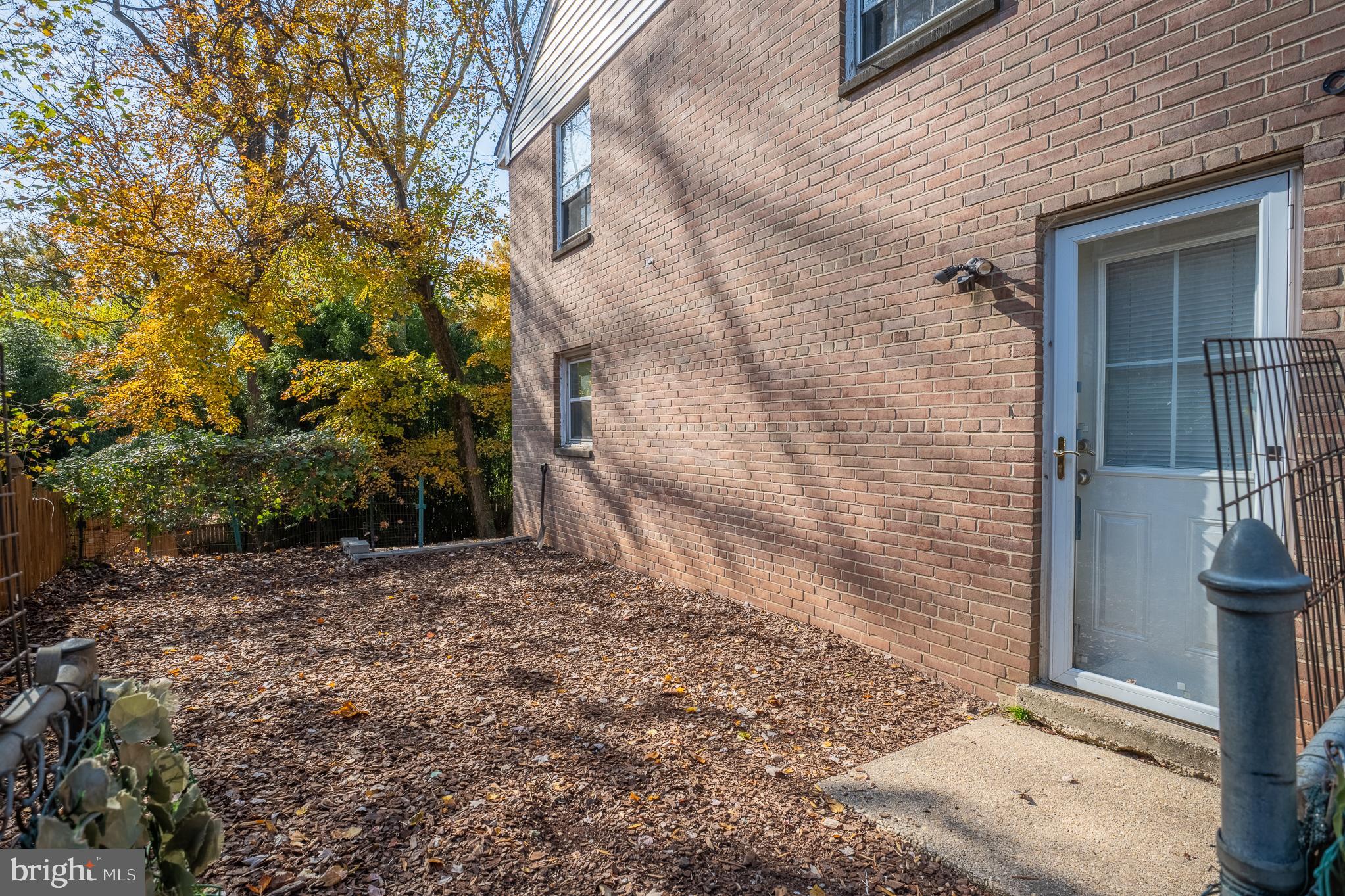 9713 Byeforde Road Kensington, MD 20895 - Photo 54 of 56 Side yard