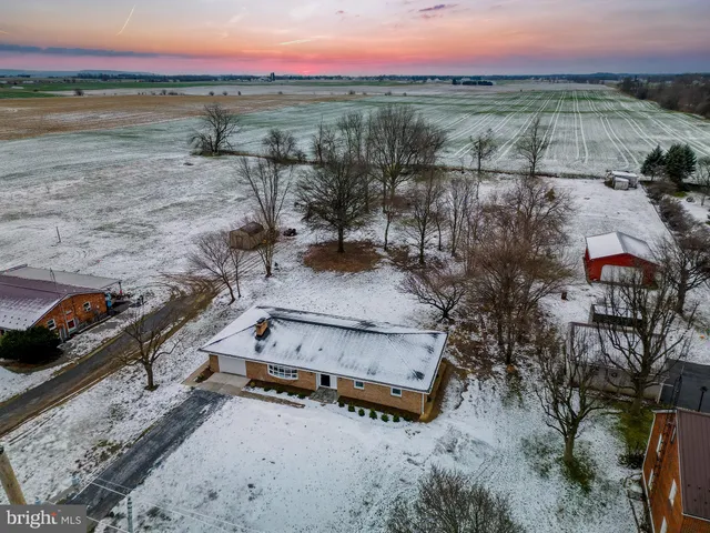 $400,000 | 17731 Mason Dixon Road, Hagerstown, MD 21740