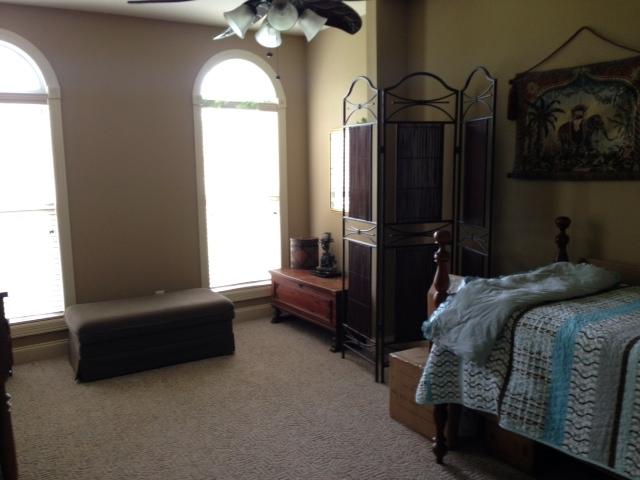 2337 Glennridge Road Columbia, TN 38401 - Photo 14 of 20 Front bedroom has walk-in closet and front divided sitting area.