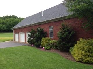 2337 Glennridge Road Columbia, TN 38401 - Photo 18 of 20 Three car garage!