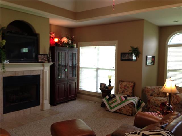 2337 Glennridge Road Columbia, TN 38401 - Photo 4 of 20 A view of the great room towards the front of the house. Nice windows, big spacious room!