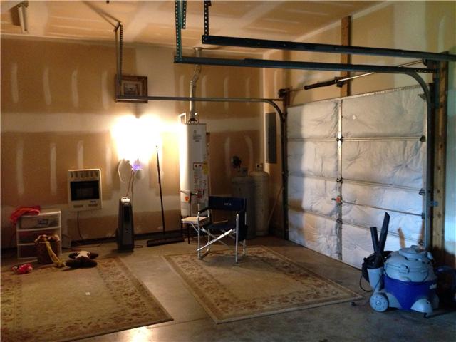 2337 Glennridge Road Columbia, TN 38401 - Photo 10 of 20 Huge 3 car garage! Insulated doors, gas heater in the wall, tons of space!!!