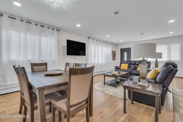 $400,000 | 40 Bonaire Drive, Toms River, NJ 08757